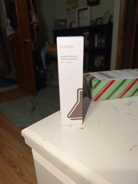 Flaskin Soybean Bouncy Protein Essence